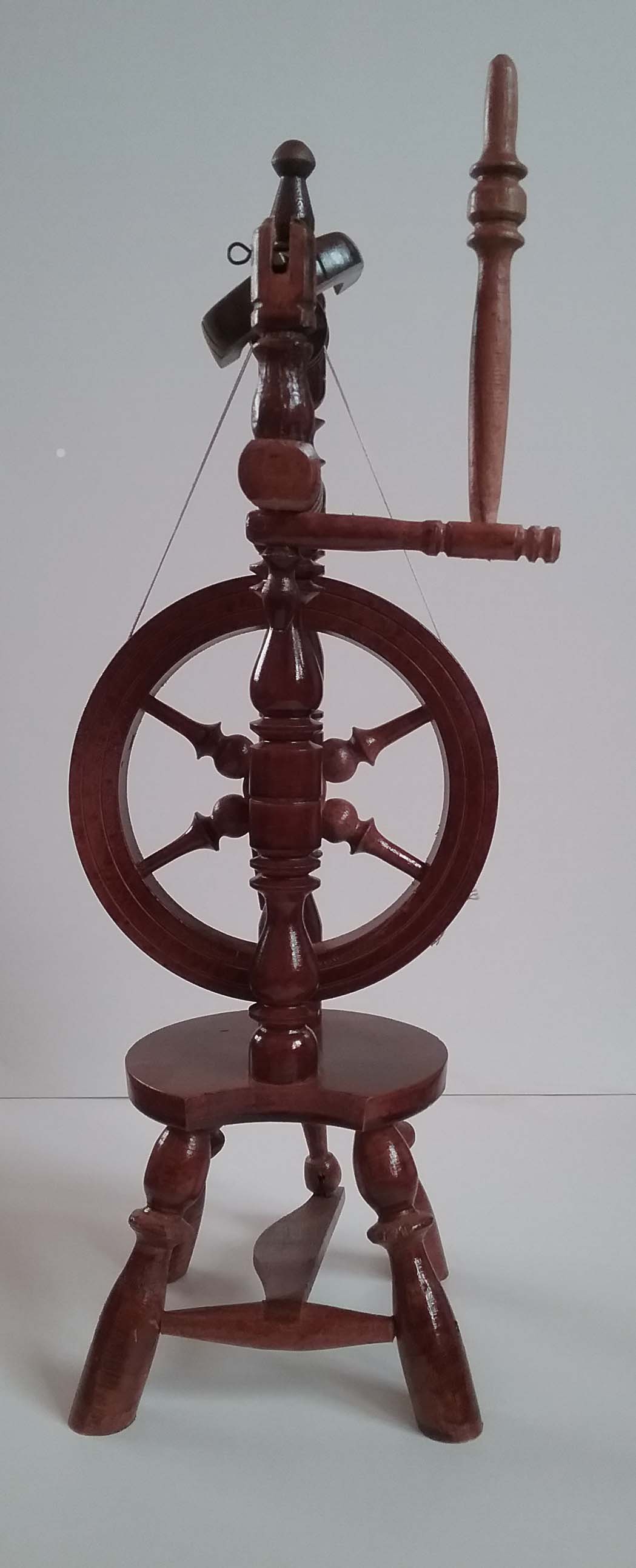Vintage Decorative Spinning Wheel