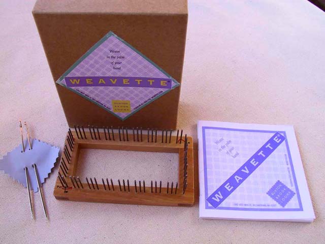 Weavettes 2 in.  x 4 in. Loom